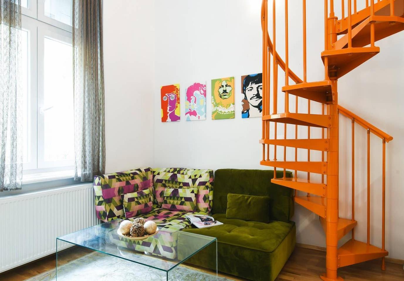 Central & Colorful Studio With Air Conditioning Budapeşte Dış mekan fotoğraf